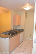 Building Photo - 2496 Centergate Dr