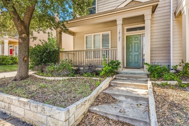 Building Photo - 10721 Traymore Dr