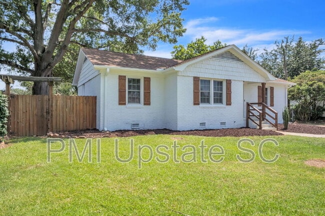 Building Photo - 120 Abbotsford Dr