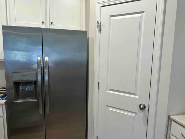 Foto del edificio - 261 E Compass Wy