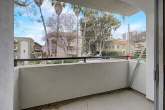 Interior Photo - 960 N. Alfred
