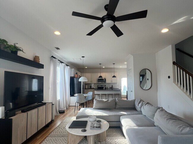 Foto del edificio - 3 Bedroom Single Family Home in Hermitage