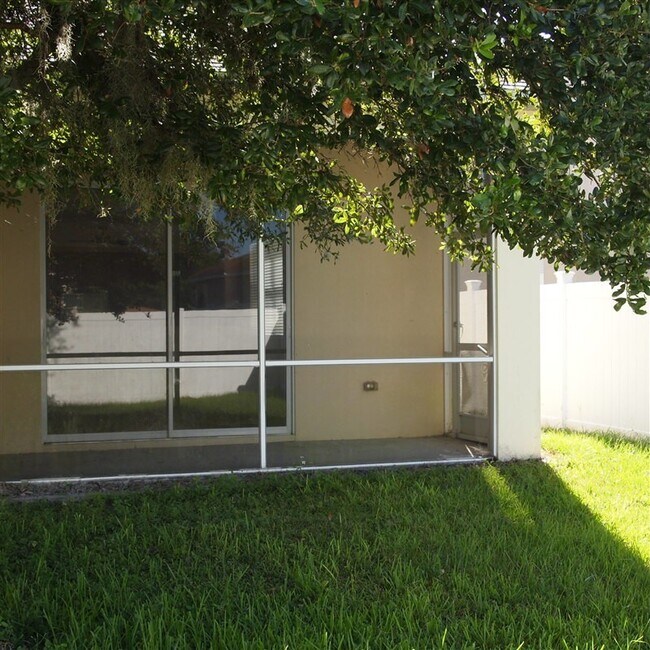 Foto del edificio - Four bedroom 2 bath home in Lake Bernadette