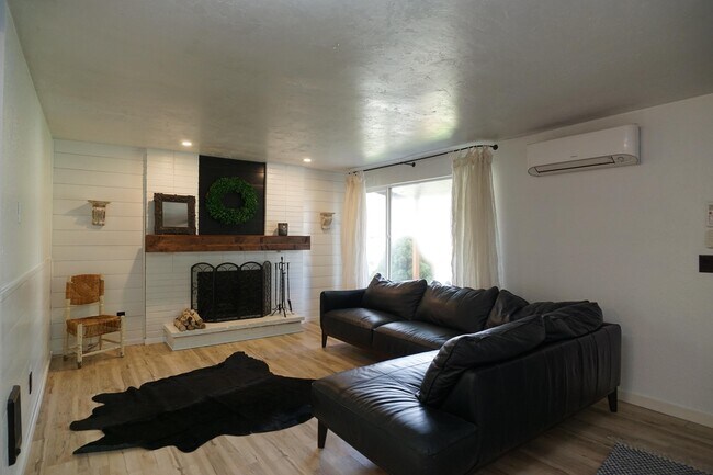 Foto del edificio - 4114 S Hosmer St