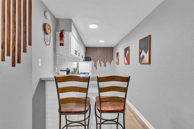 Building Photo - 1840 Richmond Ave.