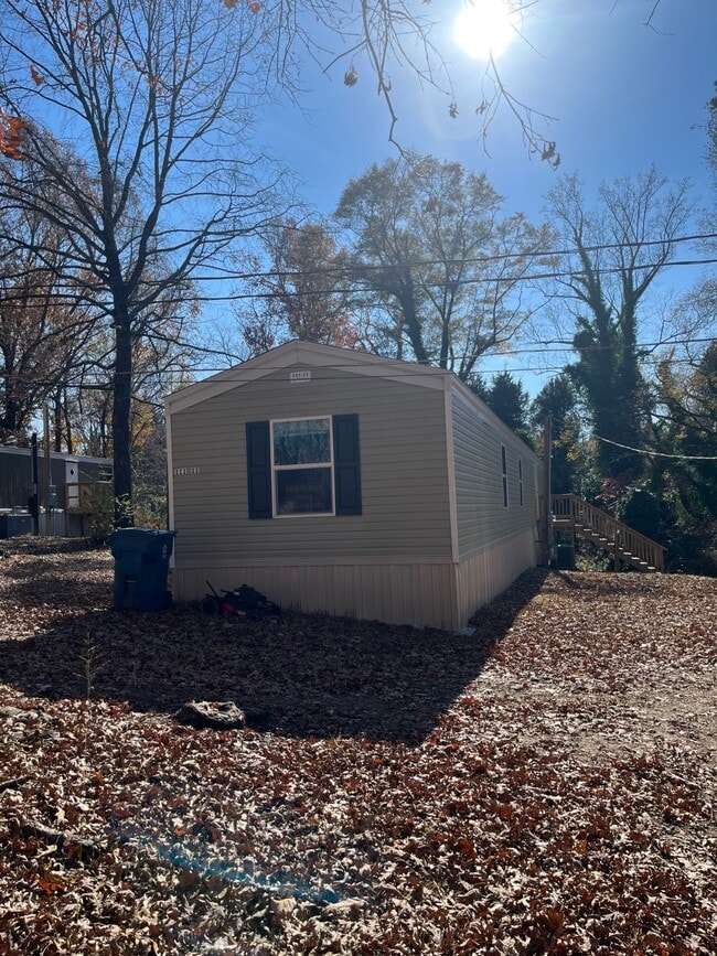 Foto del edificio - 11111 High Ridge Ct