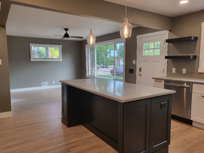 Building Photo - 1741 E 105th Pl