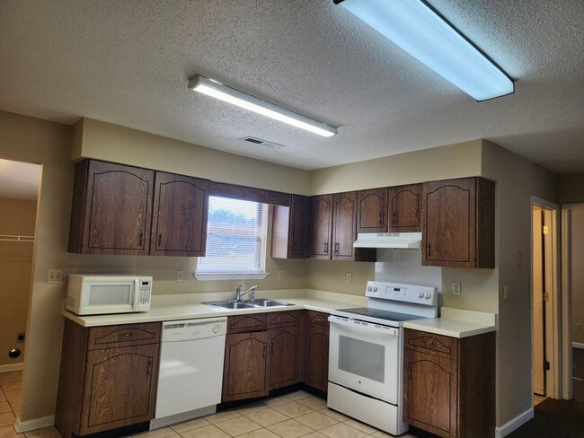 Photo - 101 Lytle Rd Apartment