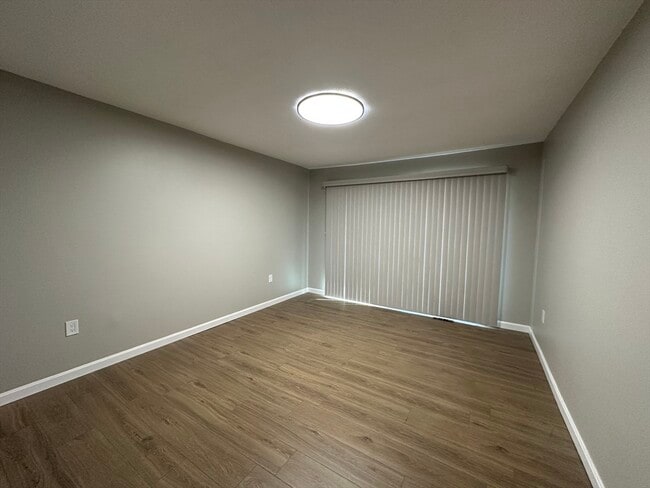 Building Photo - 79 Greenbrook Dr