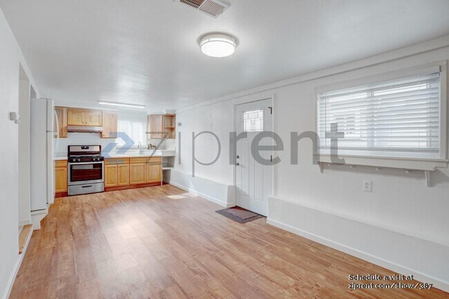 Foto del edificio - 2518 Lincoln Ave