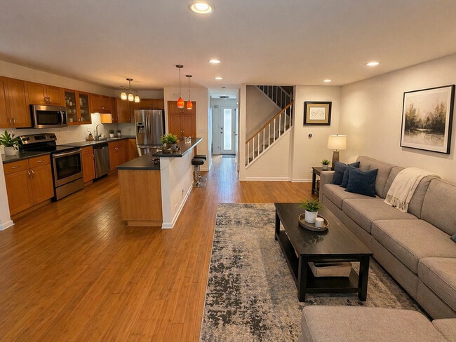 Foto del edificio - 878 Swan Ln
