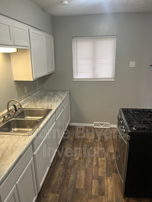 Foto del edificio - 536 Hyatt Ave