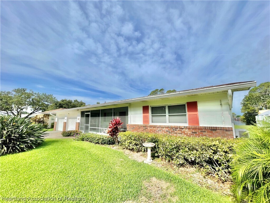 1008 Peach Tree Dr, Lake Placid, FL 33852 House Rental in Lake Placid