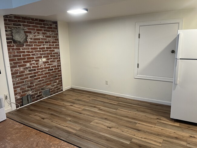 Dining area - 2711 SE 59th Ave