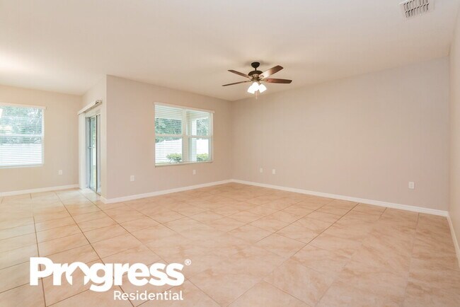 Foto del edificio - 1730 Point O Woods Ct