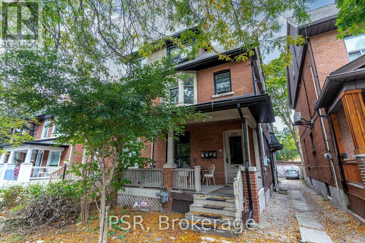 678678 Huron St, Toronto, ON M5R 2R9 Apartment for Rent in Toronto