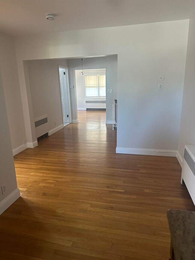 Building Photo - 416 73rd St