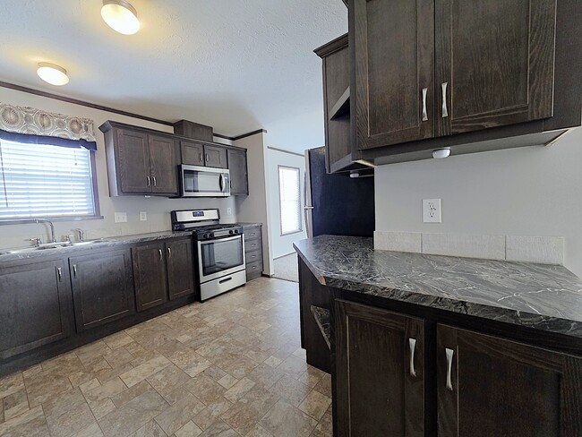 Building Photo - 151 Whippoorwill Ln