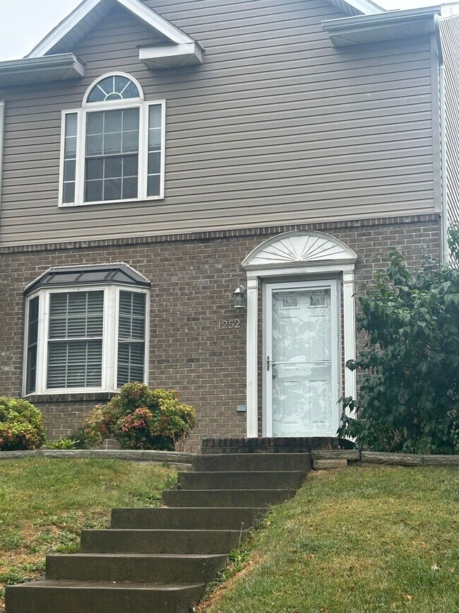Building Photo - 1252 Old Windmill Cir