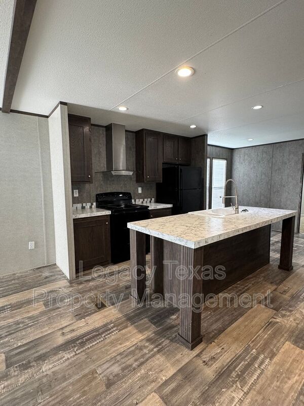 Foto del edificio - 800 N Old Betsy Rd