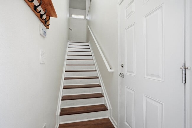 Building Photo - 6633 Jefferson Garden Ct