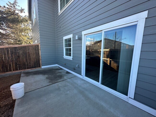 Building Photo - 61524 SE Jennifer Ln