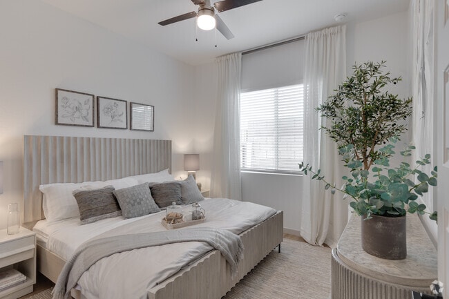 2BR, 2BA - 1,012SF - Marigold Ranch at San Tan Village
