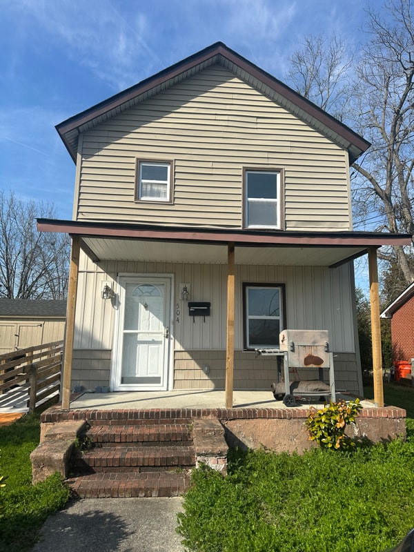 Building Photo - 504 Spellman St