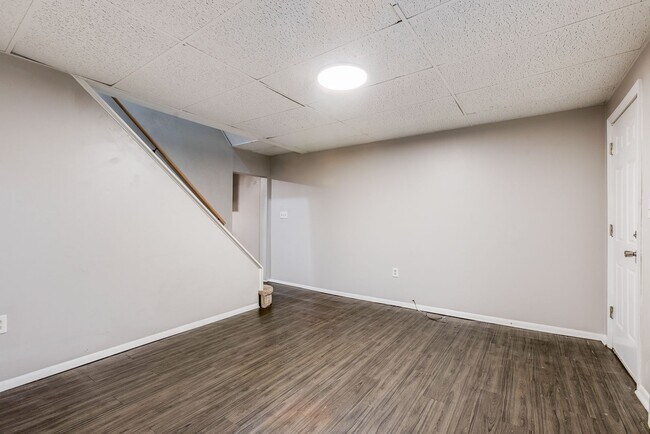 Foto del edificio - 2675 S 18th St