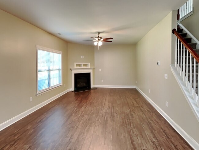 Building Photo - 5428 Emerald Spring Dr