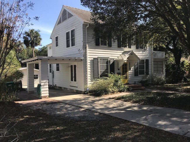 Building Photo - 407 N Clara Ave