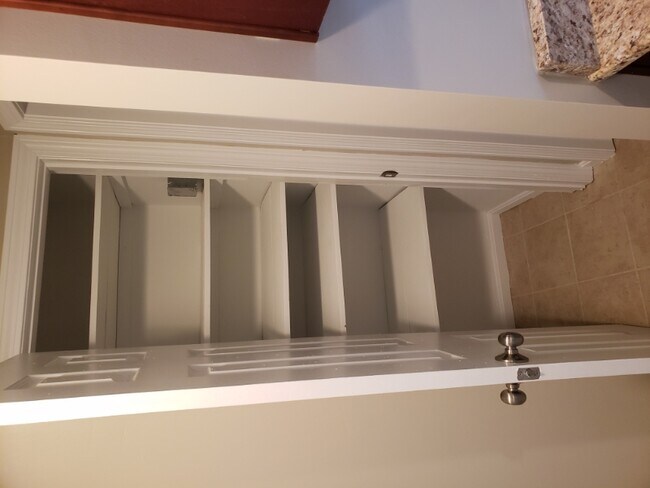 Foto del edificio - 84 E Grove St