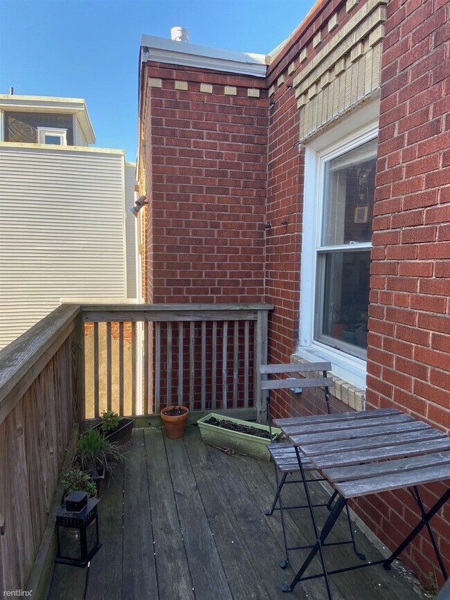 Foto del edificio - 2 br, 1 bath Apartment - 1003 S 3rd Street