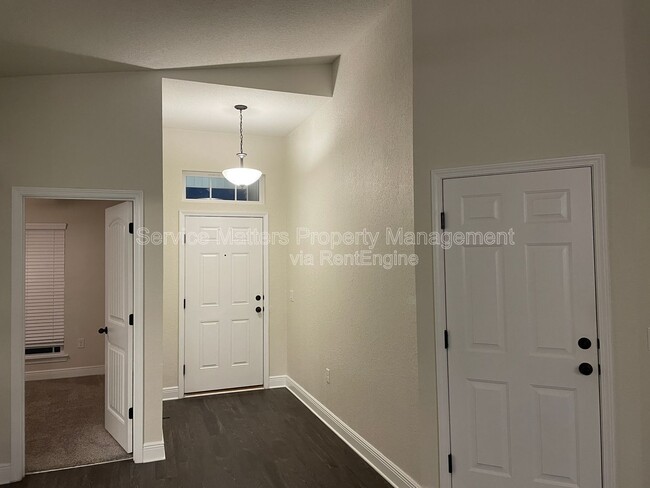 Building Photo - 5157 Peach Dr