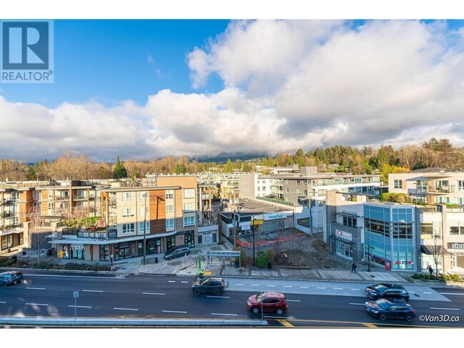 Building Photo - 725-725 Marine Dr