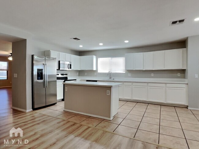 Foto del edificio - 11529 W Flores Dr