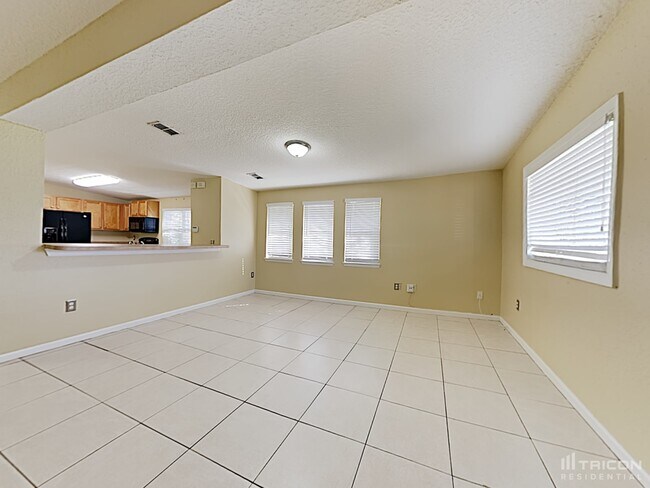 Building Photo - 803 8th Ave N