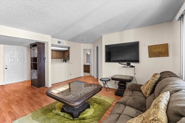 Foto del edificio - 2830 S Bartell Dr