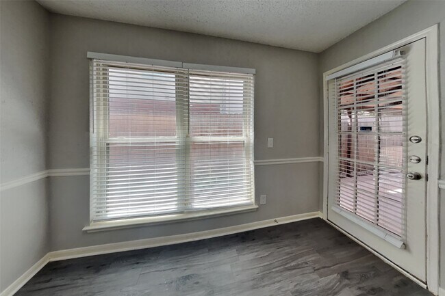Building Photo - 18138 Garden Manor Dr