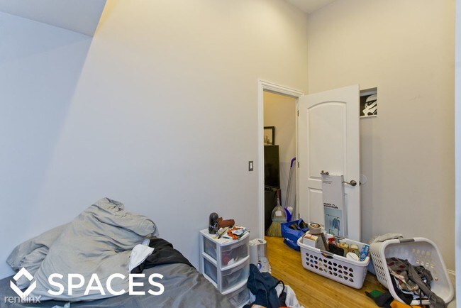 Building Photo - 53 W Burton Pl