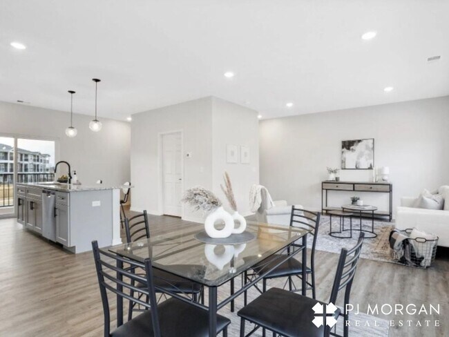 Foto del edificio - Sleek. Spacious. Sophisticated.