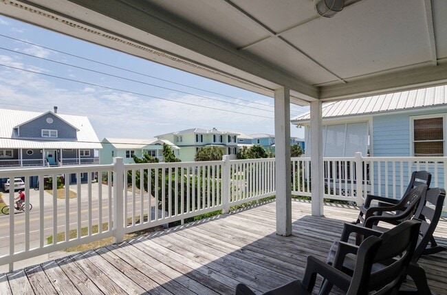 Foto del edificio - 741 Fort Fisher Blvd N