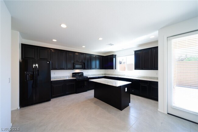Building Photo - 5421 Scotch Cap Dr