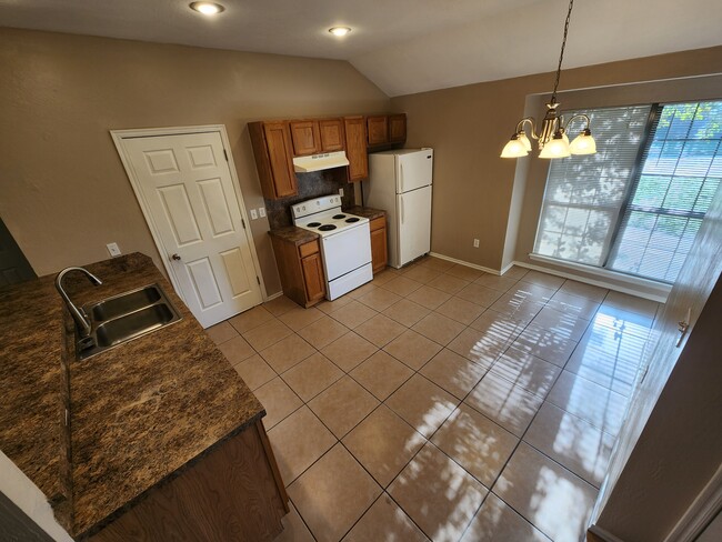 Building Photo - 1402 S Mississippi Ave