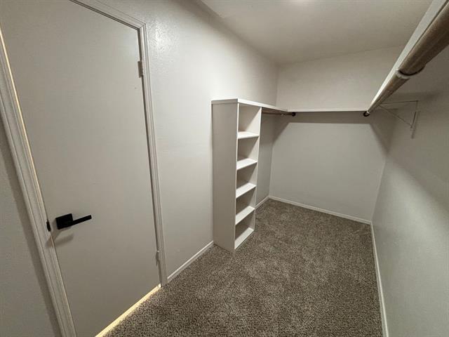 Foto del edificio - 10530 Stone Canyon Rd