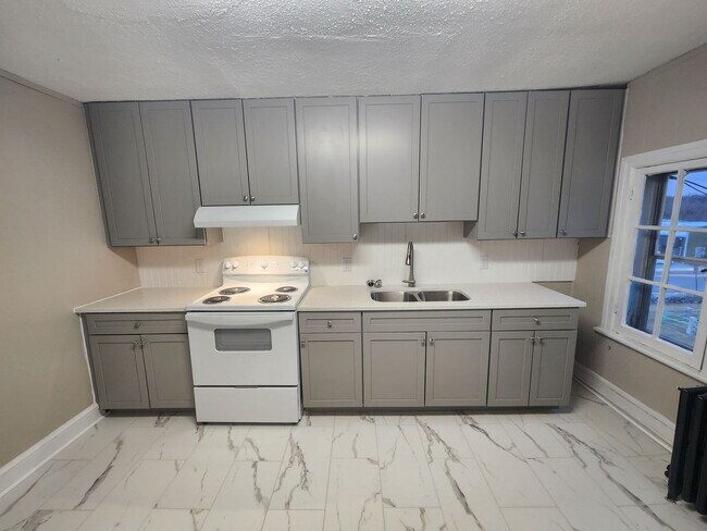 Foto del edificio - 651 Lincoln Way W