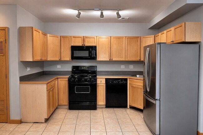 Foto del edificio - 5848 S Prairie Ave