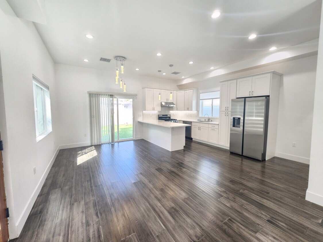 21813 Cohasset St, Canoga Park, CA 91303 House Rental in Canoga Park