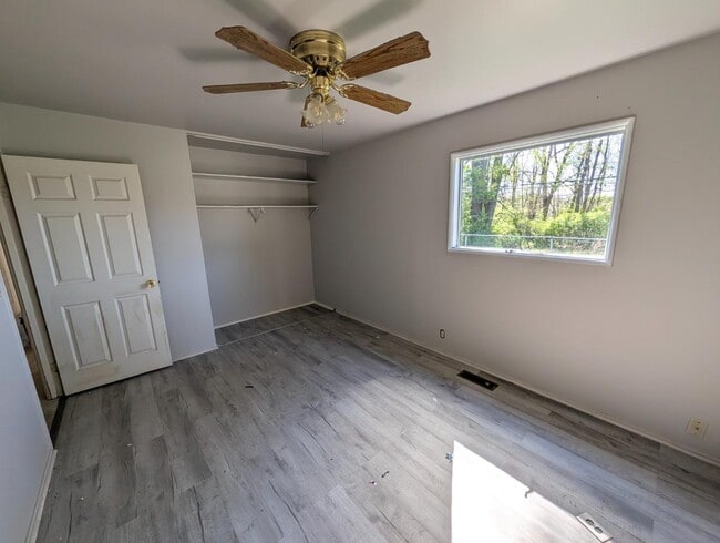 Foto del edificio - 3021 Woodmont Dr