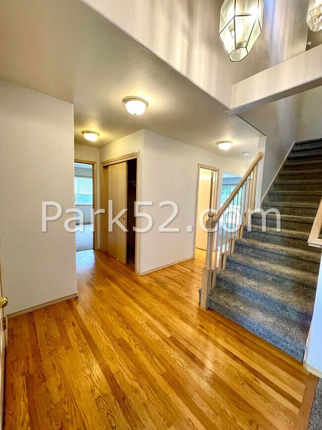 Foto del edificio - 6614 29th St Ct NW